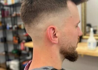 krotki-undercut-mid-fade